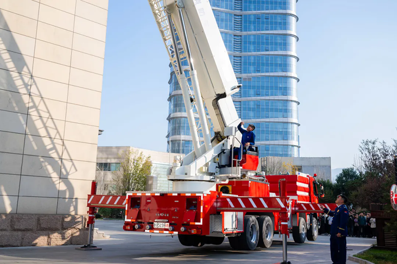 集团联合市中区消防救援大队举行消防应急演练